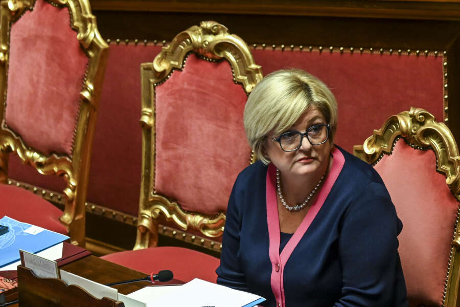 Utili ai lavoratori, il governo apre al confronto. E sul salario minimo c’è il “no” del CNEL