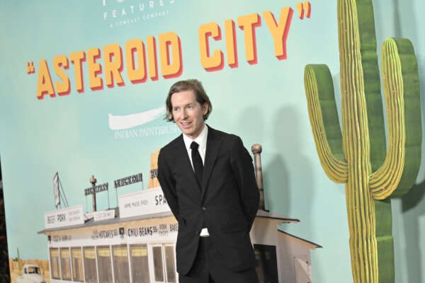 La vita nell’Asteroid City di Wes Anderson: tanta atmosfera, ma zero intimità
