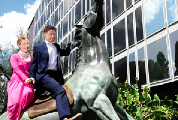 La maggioranza trasversale Cinque Stelle-Centrodestra: Conte in sella sul cavallo della Rai, Meloni ringrazia La maggioranza trasversale Cinque Stelle-Centrodestra: Conte in sella sul cavallo della Rai, Meloni ringrazia