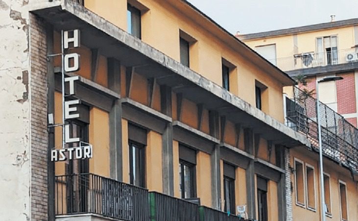 Firenze, la scomparsa di Kata maturata nel degrado dell’ex Hotel Astor: il ritardo della Procura e la conferma del Ministero