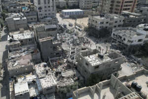 Palestinians stand by the building destroyed in an Israeli airstrike in Nuseirat camp in the central Gaza Strip, Monday, Oct. 16, 2023. (AP Photo/Hatem Moussa)
Associated Press/LaPresse
Only Italy And Spain
Associated Press/LaPresse
Only Italy and Spain Palestinians stand by the building destroyed in an Israeli airstrike in Nuseirat camp in the central Gaza Strip, Monday, Oct. 16, 2023. (AP Photo/Hatem Moussa)
Associated Press/LaPresse
Only Italy And Spain
Associated Press/LaPresse
Only Italy and Spain