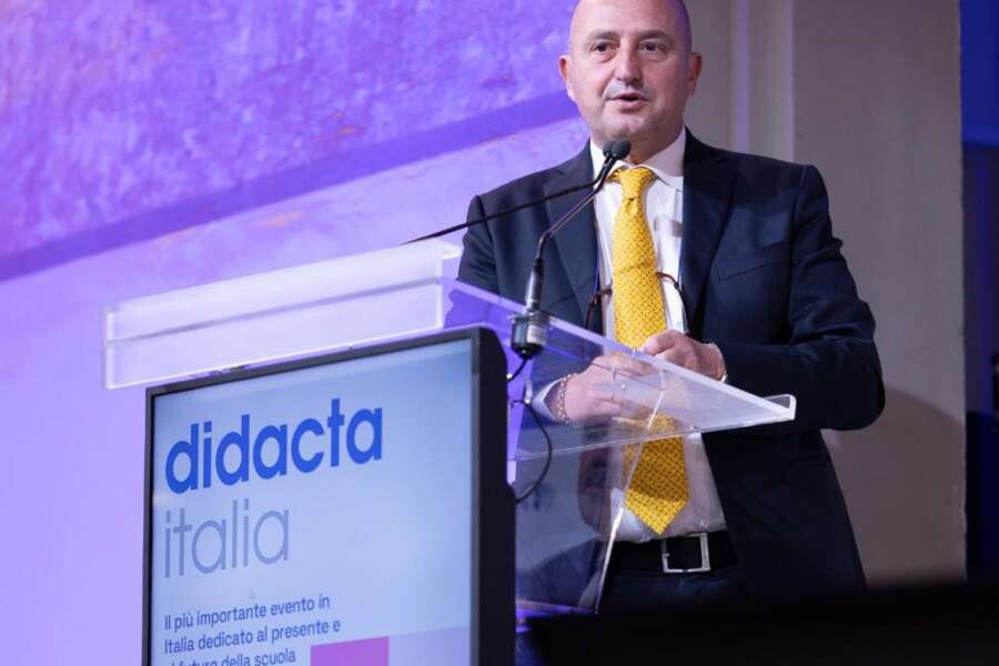 L’Assessore alla Istruzione e formazione professionale della Regione Siciliana Mimmo Turano e la sua voglia di futuro