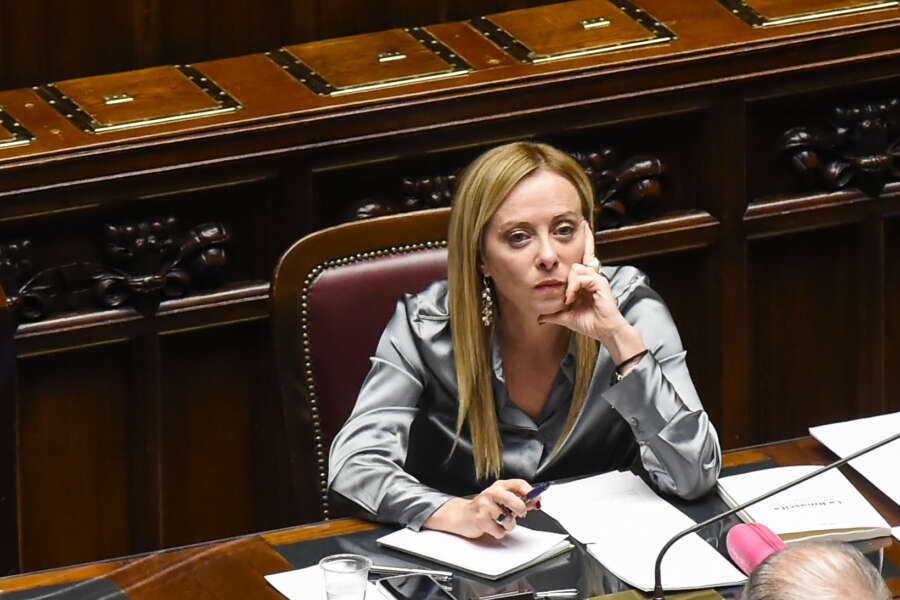 Meloni convince in politica estera, ma su migrazioni e Schengen insegue nervosa Salvini