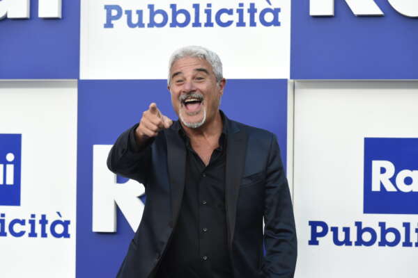 PINO INSEGNO COMICO PINO INSEGNO COMICO