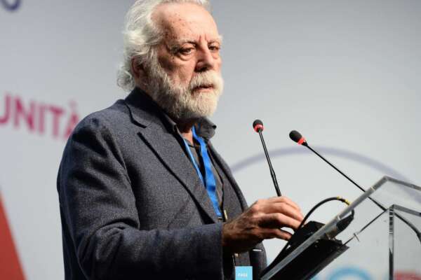 Il ritratto di Sergio Staino, umorista raffinato e attento osservatore. Il suo Bobo pieno di dubbi sul mondo che cambia