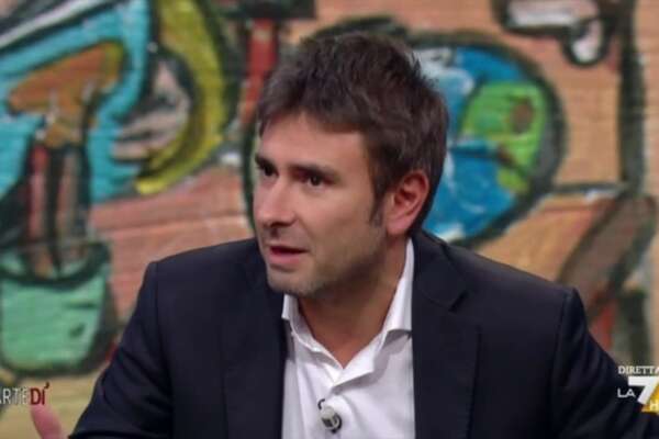 Di Battista piace più di Conte e Schlein: il “mullah Dibbah”, la linea anti-Israele e il ritorno in politica