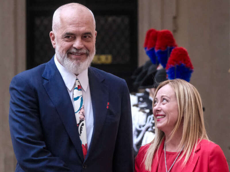 Foto Mauro Scrobogna/LaPresse
27-09-2023 Roma (Italia) Politica – Chigi Governo – visita del PM Albania Edi Rama – Nella foto: Il Presidente del Consiglio Giorgia Meloni incontra a Palazzo Chigi  il PM dell’Albania Edi Rama

September 27, 2023 Rome (Italy) Politics – Chigi, Government – visit by the PM of Albania Edi Rama – In the photo: Prime Minister Giorgia Meloni meets the PMof Albania Edi Rama at Palazzo Chigi