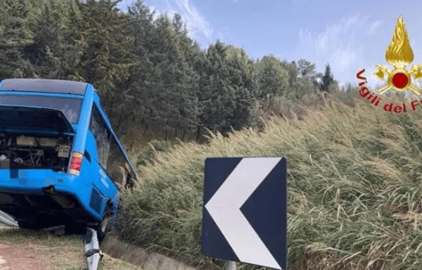 bus matera incidente