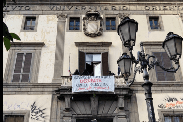 Occupata l’università Orientale di Napoli: “Con la Palestina fino alla vittoria, fermate la guerra”