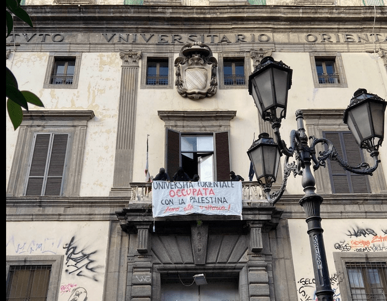 Occupata l’università Orientale di Napoli: “Con la Palestina fino alla vittoria, fermate la guerra”