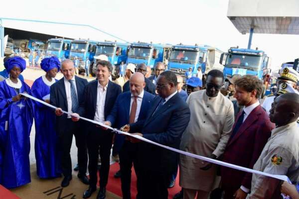 matteo renzi senegal