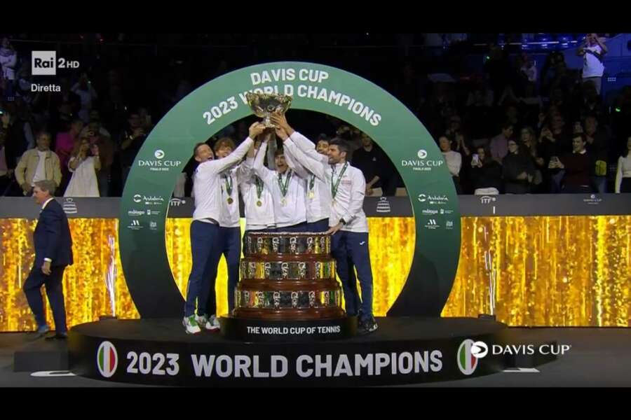 Sinner batte De Minaur! L’Italia vince la Coppa Davis contro l’Australia