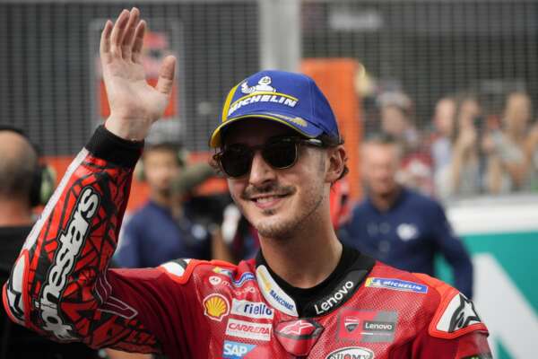 Moto Gp Valencia: Bagnaia fallisce il match point della Sprint Race. Successo per Martin. Pecco vince il Mondiale se… Le combinazioni