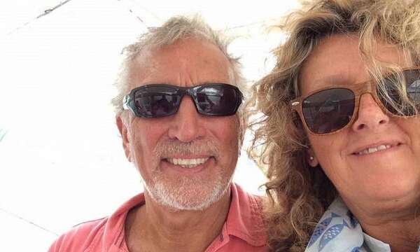 Casoli, donna uccisa a coltellate: caccia al marito irreperibile, sarebbe già all’estero