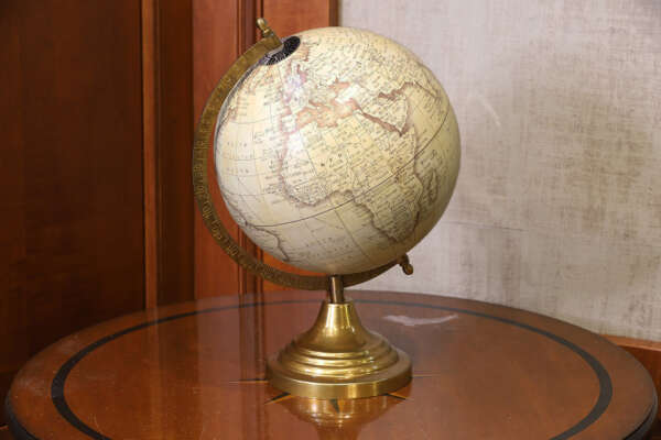 mappamondo con africa