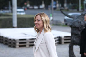 Meloni alla mostra su Tolkien, l’equivoco della destra tradizionale Meloni alla mostra su Tolkien, l’equivoco della destra tradizionale