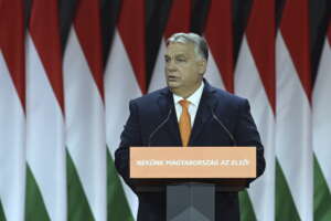 La campagna di Orban contro l’Europa