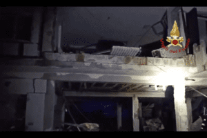 Viterbo, esplosione in una palazzina adibita a casa d’accoglienza: 30 feriti, uno in gravi condizioni