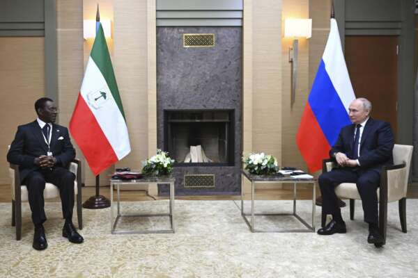 La mani di Putin e Lukashenko sulla Guinea Equatoriale di Teodoro Obiang, il dittatore che spodestò il cugino La mani di Putin e Lukashenko sulla Guinea Equatoriale di Teodoro Obiang, il dittatore che spodestò il cugino