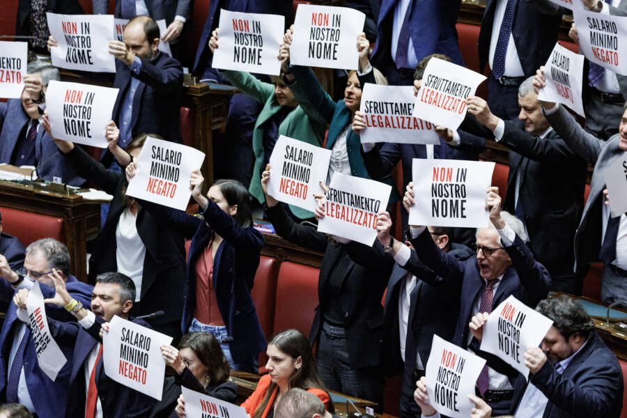 Salario minimo, vincono i populisti di maggioranza e opposizione, perdono i lavoratori: altri mesi di chiacchiere