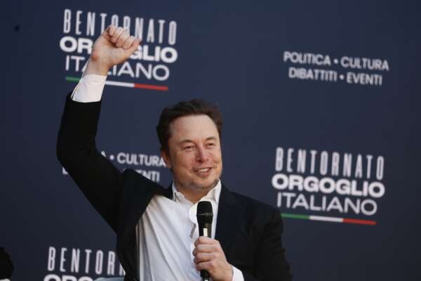 Elon Musk ad Atreju: “L’Italia deve fare più figli, o la sua cultura scomparirà”. Critiche agli ambientalisti Elon Musk ad Atreju: “L’Italia deve fare più figli, o la sua cultura scomparirà”. Critiche agli ambientalisti