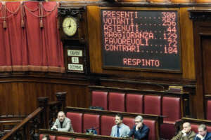 Foto Mauro Scrobogna /LaPresse 
21-12-2023 Roma – Politica – Camera dei Deputati, ratifica accordo MES – Nella foto: risultato del voto dell’art 1 durante i lavori sulla ratifica ed esecuzione dell’Accordo recante modifica del Trattato che istituisce il Meccanismo europeo di stabilità

December 21, 2023 Roma – Politics –  Chamber of Deputies, ratification of the ESM agreement – In the photo: result of vote on article 1 during the work on the ratification and execution of the Agreement amending the Treaty establishing the European Stability Mechanism