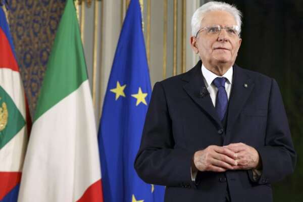 Mattarella prova a svegliare i giovani: “Uniti siamo forti ma serve maggiore partecipazione”