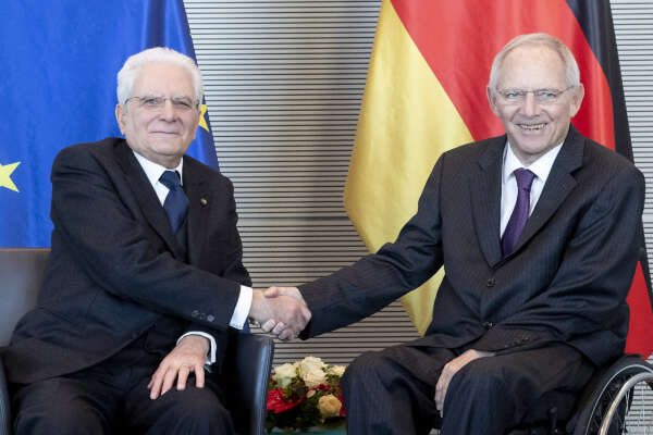 Foto Paolo Giandotti/Ufficio Stampa Quirinale/LaPresse18-01-2019 Berlino – GermaniaPoliticaIl Presidente della Repubblica Sergio Mattarella con il Presidente del Parlamento Federale Wolfgang Schauble.DISTRIBUTION FREE OF CHARGE – NOT FOR SALE Foto Paolo Giandotti/Ufficio Stampa Quirinale/LaPresse18-01-2019 Berlino – GermaniaPoliticaIl Presidente della Repubblica Sergio Mattarella con il Presidente del Parlamento Federale Wolfgang Schauble.DISTRIBUTION FREE OF CHARGE – NOT FOR SALE