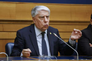 La decisione della Corte Costituzionale sul caso Giovanardi e il bavaglio al Parlamento