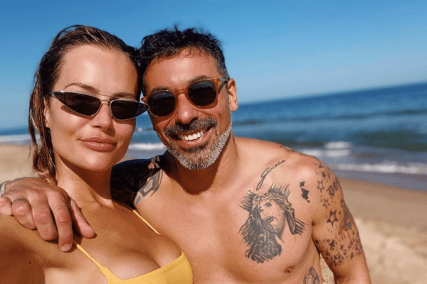 Chi è Natalia Borges, la compagna di Ezequiel Lavezzi: “El Poncho” ricoverato d’urgenza dopo una presunta lite con il fratello Chi è Natalia Borges, la compagna di Ezequiel Lavezzi: “El Poncho” ricoverato d’urgenza dopo una presunta lite con il fratello