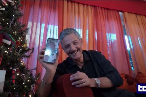 Fiorello: “Il rifiuto a Berlusconi, Baudo e il secondo Natale, Meloni babysitter e il primo tragico Sanremo”