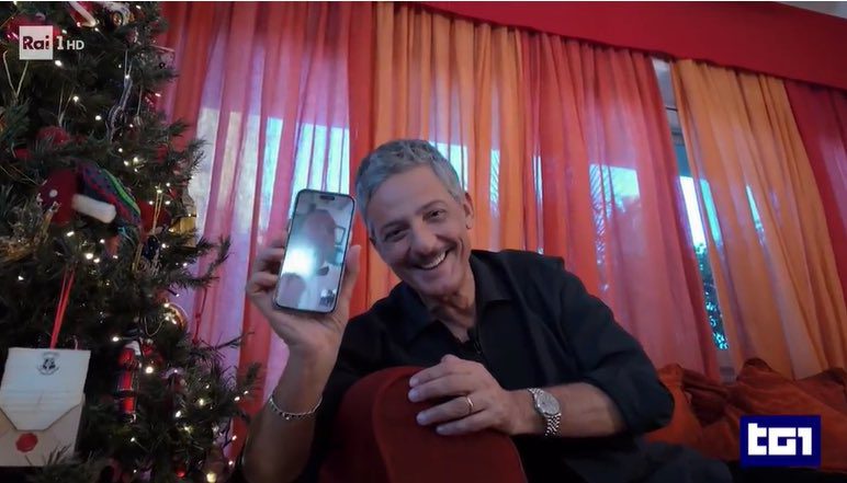 Fiorello: “Il rifiuto a Berlusconi, Baudo e il secondo Natale, Meloni babysitter e il primo tragico Sanremo”