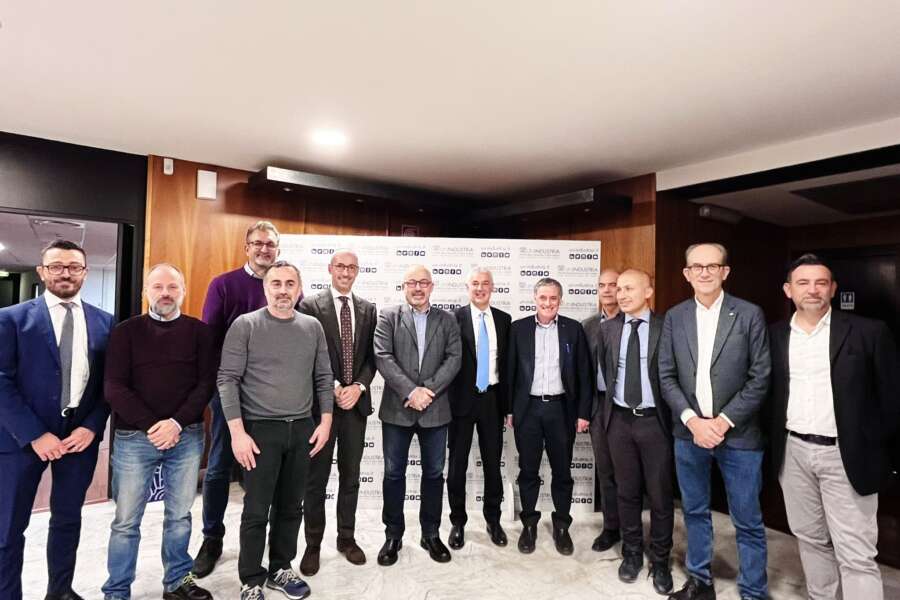 Leonardo, firmato rinnovo contratto integrativo: riduzione dell’orario e 1.400 euro sul premio di risultato