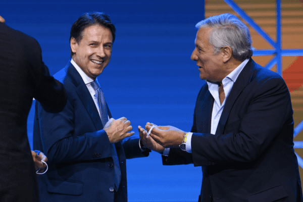 MES la giostra degli incoerenti: Gelmini, Giorgetti, Schlein, Tajani, Conte e Di Maio