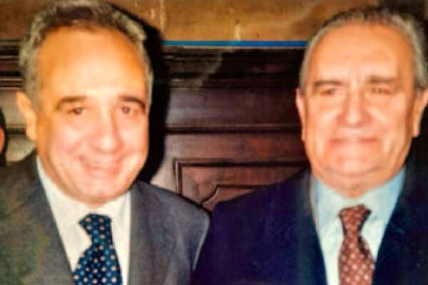 Il penalista Ettore Stravino, nella foto a sinistra insieme all’avvocato Renato Orefice