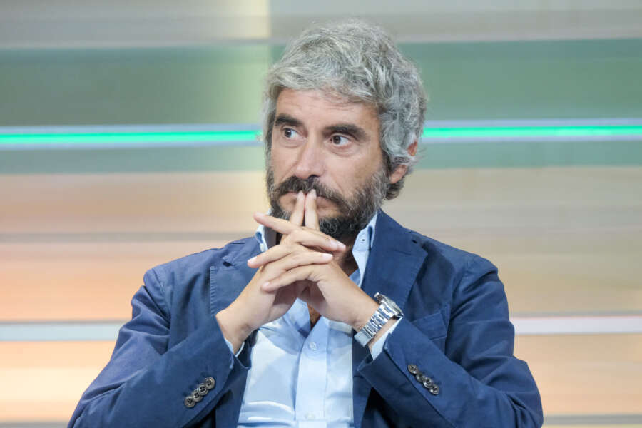 Foto Mauro Scrobogna/LaPresse 
30-08-2023 Roma (Italia) Politica – La7, trasmissione Coffee break – Nella foto: Federico Palmaroli Osho ospite della trasmissione condotta da Marco Piccialuga

August 30, 2023 Rome (Italy) Politics – La7, broadcast Coffee break – In the photo: Federico Palmaroli Osho host of the show conducted by   Marco Piccialuga