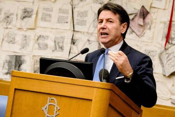 Conte Jep Gambardella, fa la festa a Meloni con il ‘Var’ e spegne in culla la Schlein federatrice