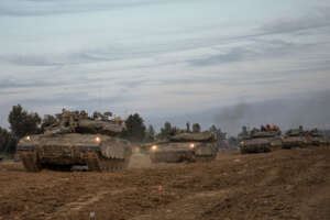 Israele-Hamas, la guerra riprende. Colpiti più di 400 obiettivi, tre moschee distrutte