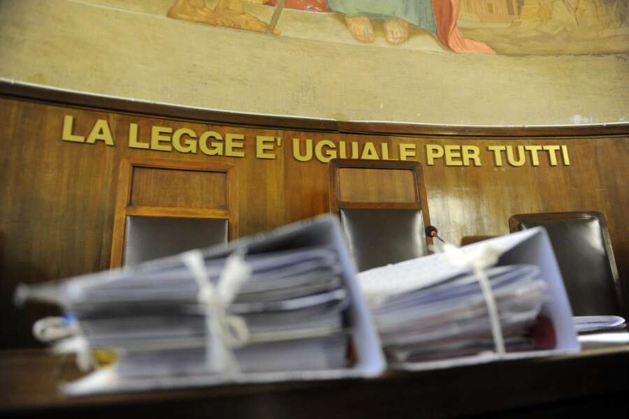 Legge “bavaglio” non è censura ma carenza di professionalità: disputa tra garantisti e giustizialisti nasconde vero conflitto