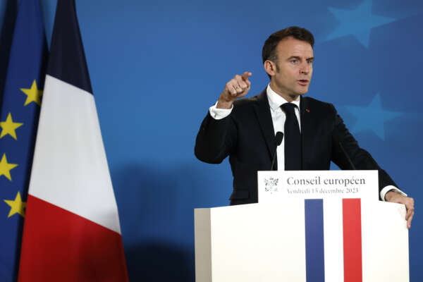 Francia, la legge sull’immigrazione nel segno della sovranità: il realismo di Macron Francia, la legge sull’immigrazione nel segno della sovranità: il realismo di Macron