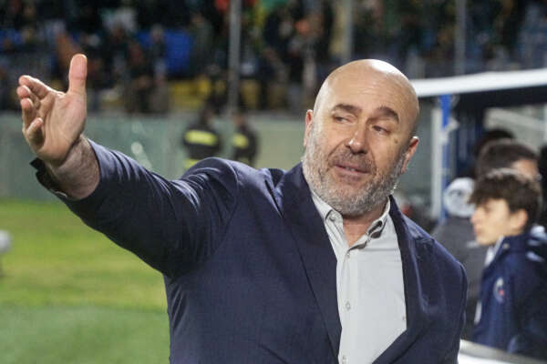 Foto Alessandro La Rocca/LaPresse 26 Novembre 2022 Pisa,Italia-Sport, Calcio- Pisa vs Ternana – Campionato di calcio Serie BKT 2022/2023 –  Stadio Arena Garibaldi Romeo Anconetani –  Nella foto: Stefano Bandecchi, Presidente Ternana


November 26, 2022 Pisa , Italy – sport, soccer – Pisa vs Ternana – Italian Football Championship League BKT 2022/2023 Arena Garibaldi Romeo Anconetani stadium  – In the pic: Stefano Bandecchi, Presidente Ternana