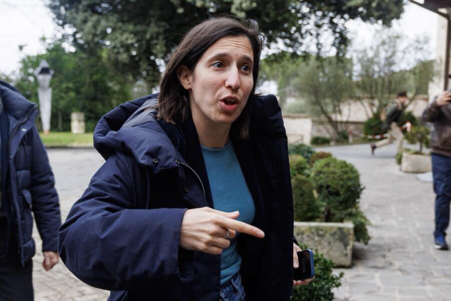 Elly Schlein e lo scivolone su Israele e le armi per commettere “crimini di guerra”