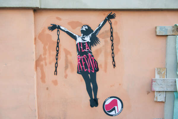 Foto Valentina Stefanelli/LaPresse 31 gennaio 2024 Roma, Italia – Cronaca – Murales di Laika per Ilaria Salis che spezza le catene. Nella foto: il murales su Via Malpighi angolo Via dei Villini vicino all’Ambasciata di Ungheria a RomaJanuary 31, 2024 Rome, Italy – news – Laika murals for Ilaria Salis Foto Valentina Stefanelli/LaPresse 31 gennaio 2024 Roma, Italia – Cronaca – Murales di Laika per Ilaria Salis che spezza le catene. Nella foto: il murales su Via Malpighi angolo Via dei Villini vicino all’Ambasciata di Ungheria a RomaJanuary 31, 2024 Rome, Italy – news – Laika murals for Ilaria Salis