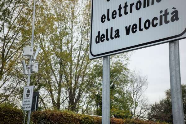 Foto LaPresse – Matteo Corner 
13/11/2017 Milano (Italy)Cronaca
Nuovi autovelox in via Virgilio FerrariNella foto: la segnaletica