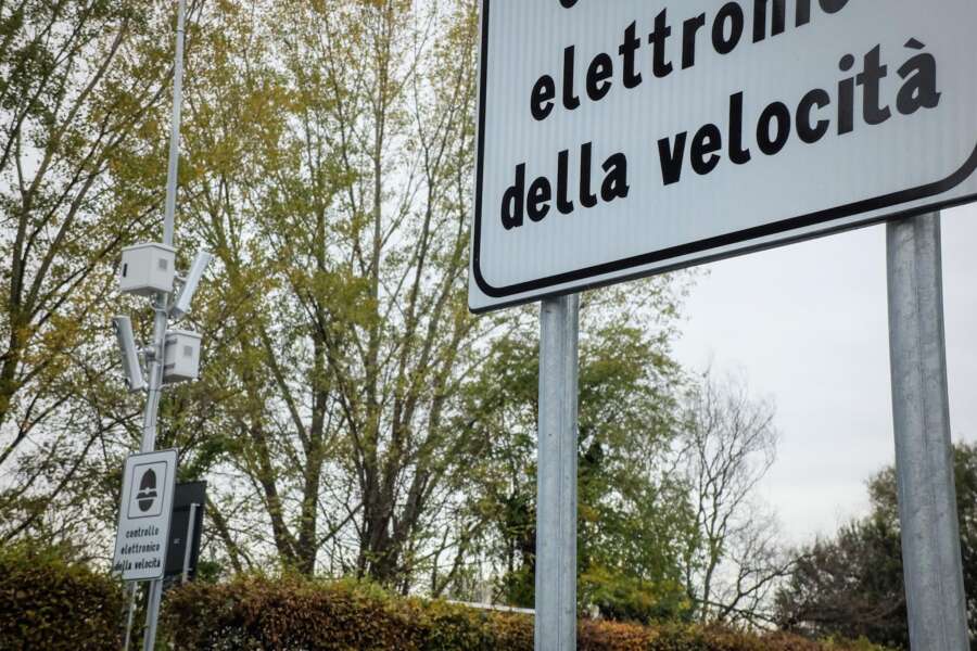 Foto LaPresse – Matteo Corner 
13/11/2017 Milano (Italy)Cronaca
Nuovi autovelox in via Virgilio FerrariNella foto: la segnaletica