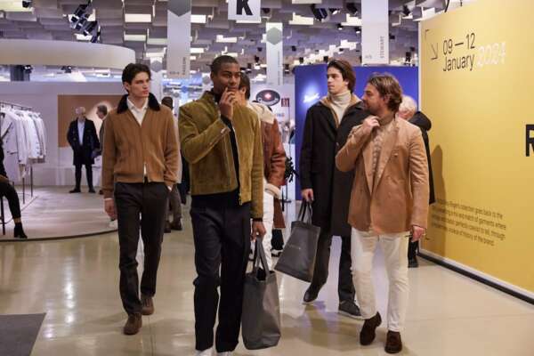 Pitti Uomo, Firenze capitale della moda. Squarzi: “Temu e Shein? Meglio l’usato” Pitti Uomo, Firenze capitale della moda. Squarzi: “Temu e Shein? Meglio l’usato”