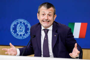 Foto Roberto Monaldo / LaPresse
05-09-2023 Roma 
Politica
Palazzo Chigi – Presentazione Protocolli operativi della Polizia Penitenziaria
Nella foto Andrea Delmastro delle Vedove

05-09-2023 Rome (Italy)
Politics
Chigi palace – Presentation of operational protocols of the Penitentiary Police
In the pic Andrea Delmastro delle Vedove