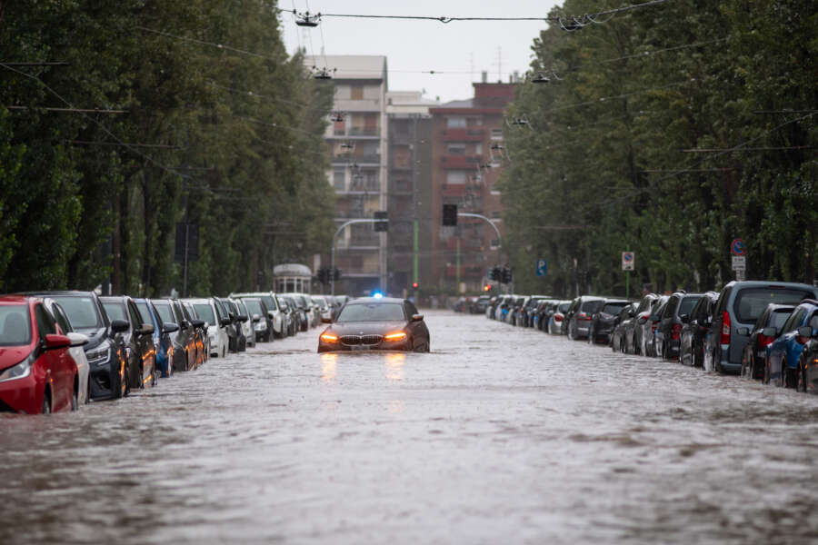 Foto Claudio Furlan/LaPresse 31-10-2023 Milano, Italia – Esondazione del fiume Seveso a Milano
Nella foto: via Ca Granda e via valfurva

Photo Claudio Furlan/LaPresse 31-10-2023 Milan, Italy – Flooding of the Seveso River in Milan, Italy.