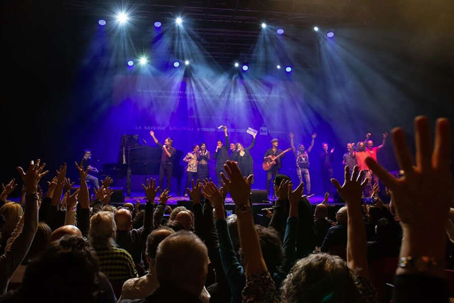 Toscana and friends, gli artisti a sostegno degli alluvionati: quella tragedia dimenticata