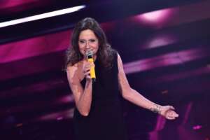 Chi è Gigliola Cinquetti, ospite nella finale di Sanremo: il marito Luciano Teodori, i figli, e il successo ‘Non ho l’età’